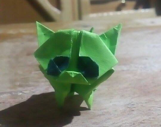 Front view of the origami kitten.