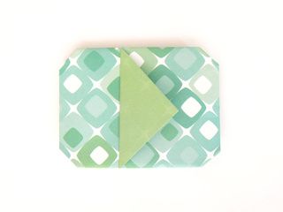 Green Sparkle Paper Play Button